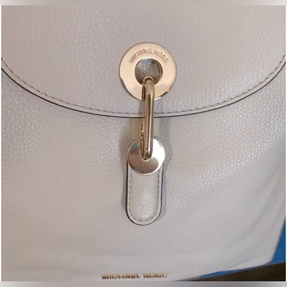 Michael Kors Petal Pink Raven Medium Backpack in EUC - Picture 2 of 16